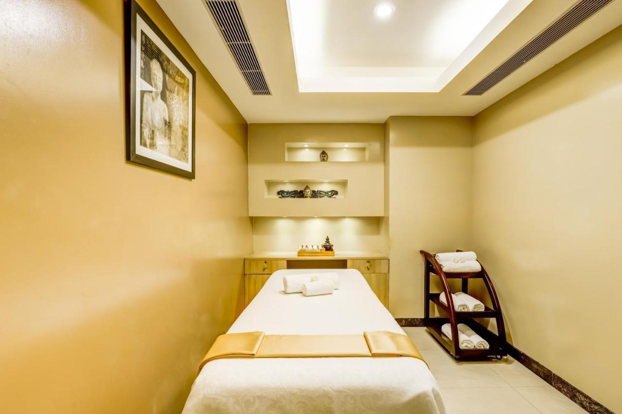 Lemon Tree Hotel Electronics City Bangalore Eksteriør billede