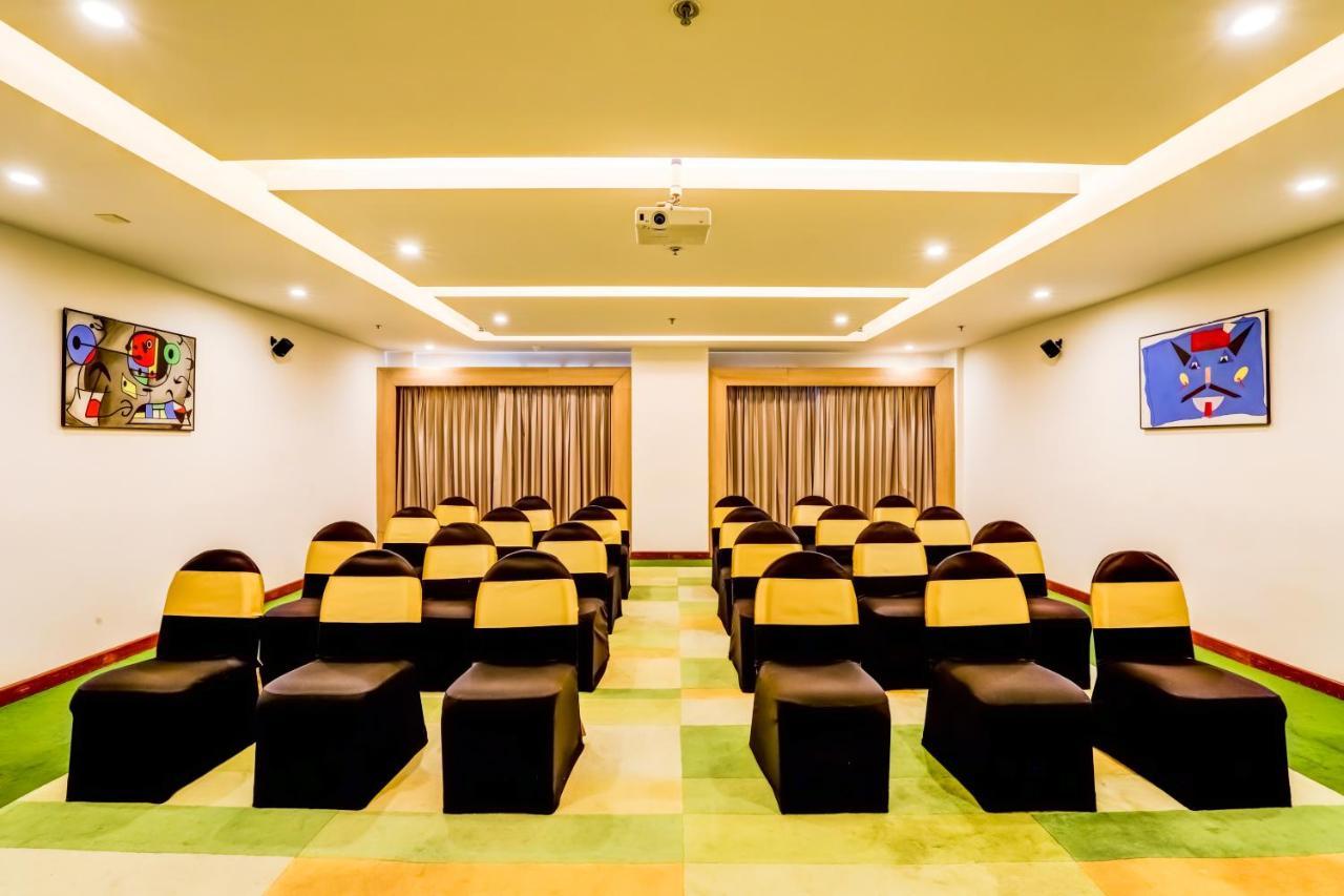 Lemon Tree Hotel Electronics City Bangalore Eksteriør billede