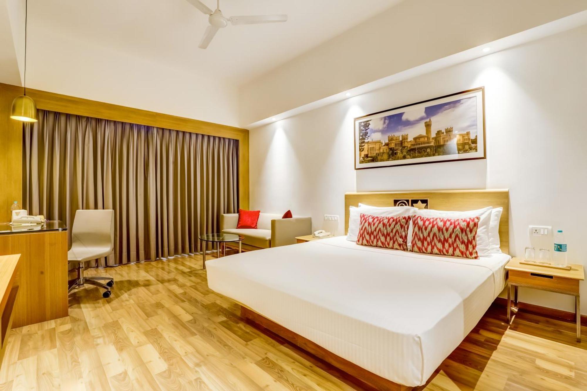 Lemon Tree Hotel Electronics City Bangalore Eksteriør billede