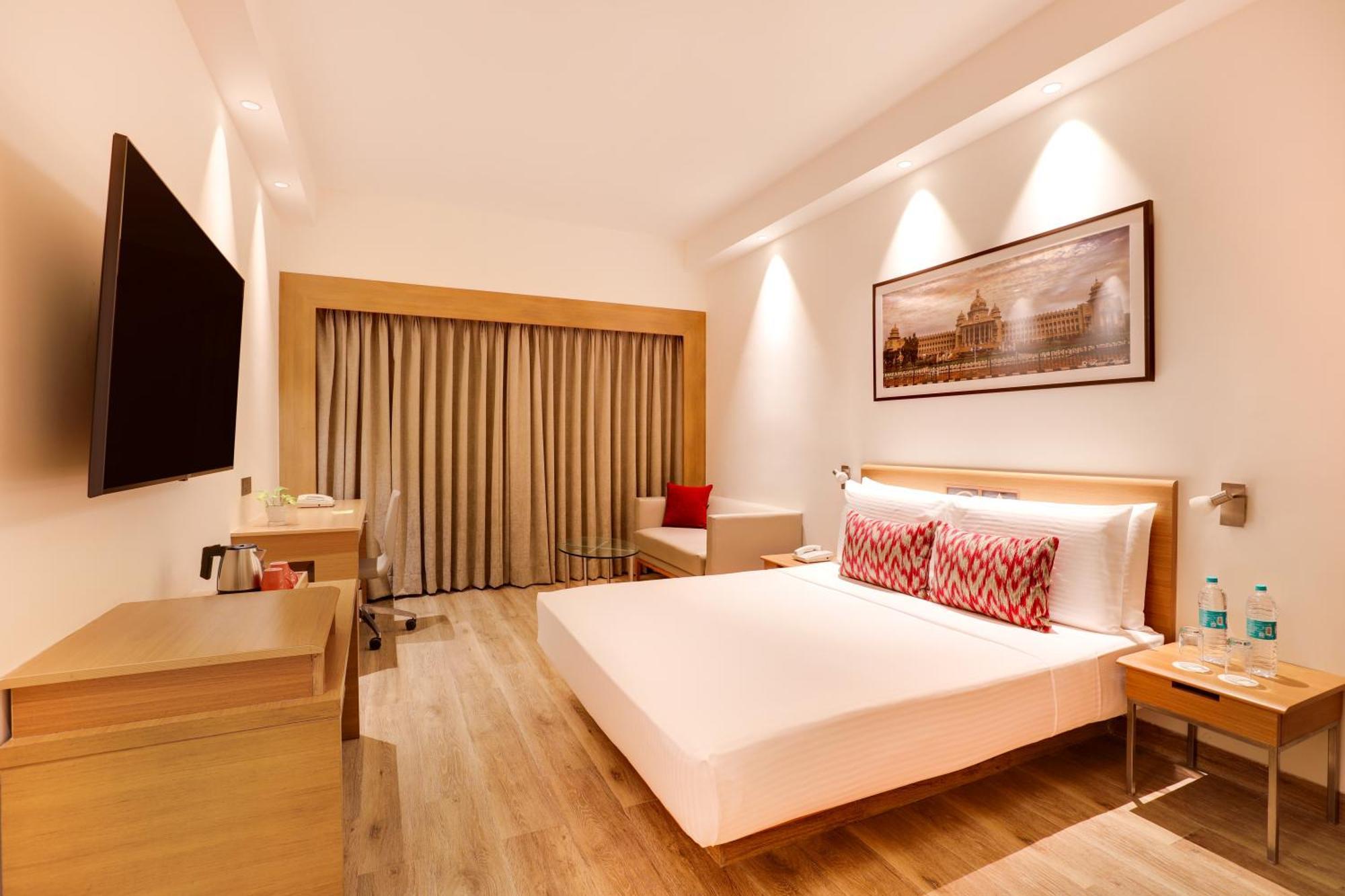 Lemon Tree Hotel Electronics City Bangalore Eksteriør billede