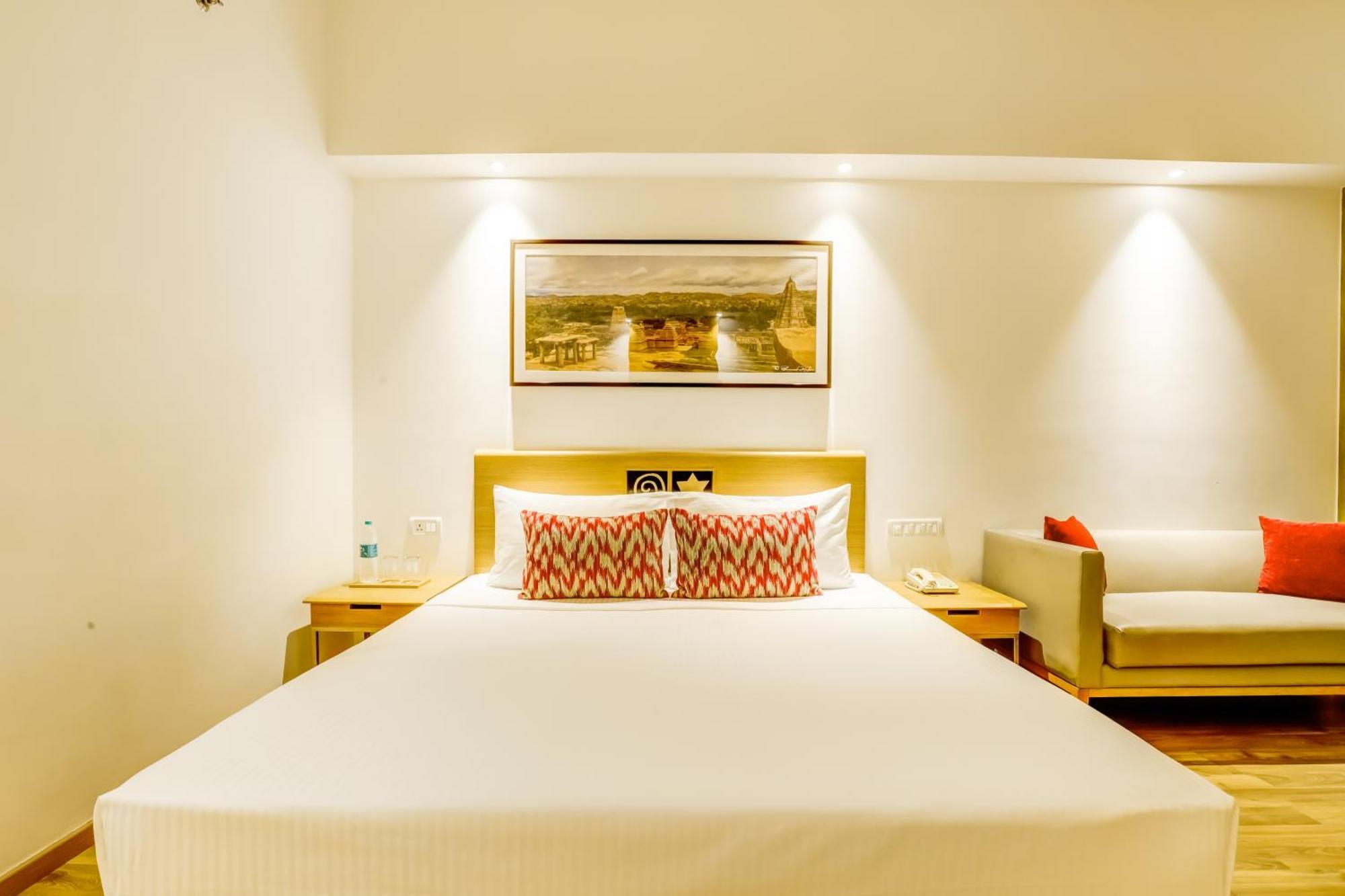 Lemon Tree Hotel Electronics City Bangalore Eksteriør billede