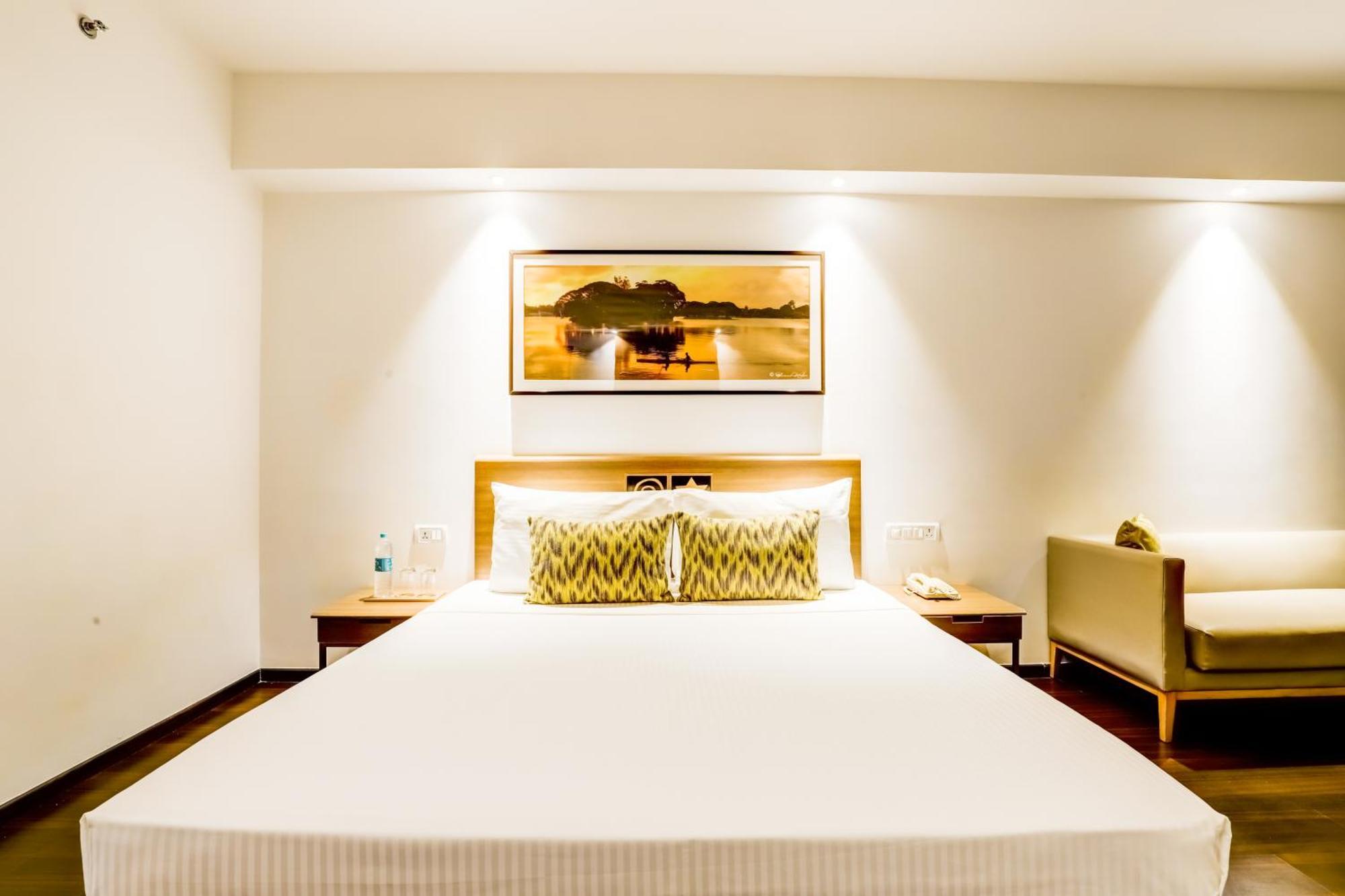 Lemon Tree Hotel Electronics City Bangalore Eksteriør billede